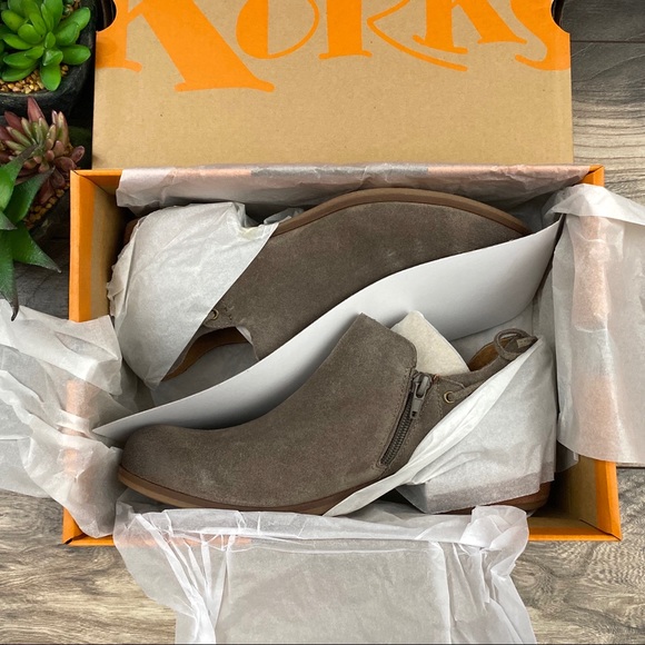 NIB Korks Lydney Suede Shootie Bootie Ankle Boots - Picture 6 of 7